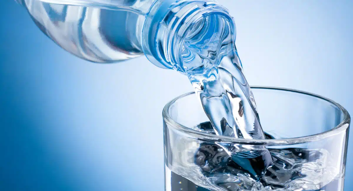 Boire au moins 1,5L d'eau par jour